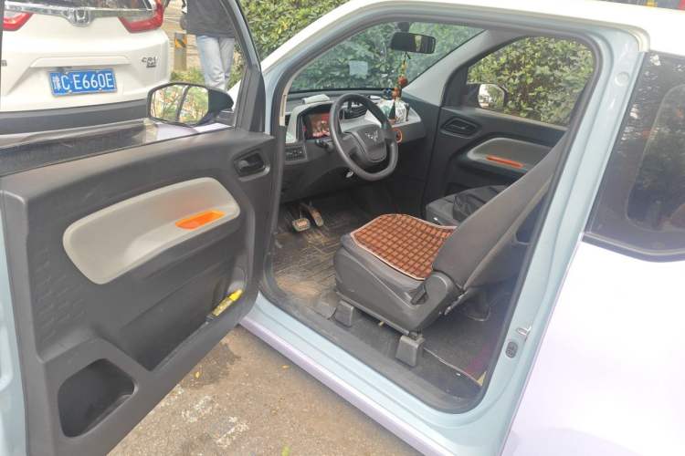 Used Wuling Hongguang MINIEV 2020 Freedom Version Lithium Iron Phosphate Driver Seat