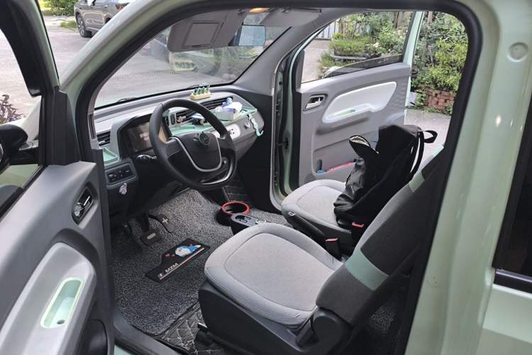Used Wuling Hongguang MINIEV 2020 Enjoyment Model Lithium Iron Phosphate Driver Seat