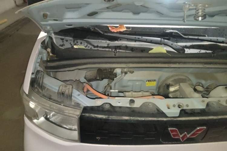 Used Wuling Hongguang MINIEV 2020 Zizai Version Lithium-NMC Engine Bay Right