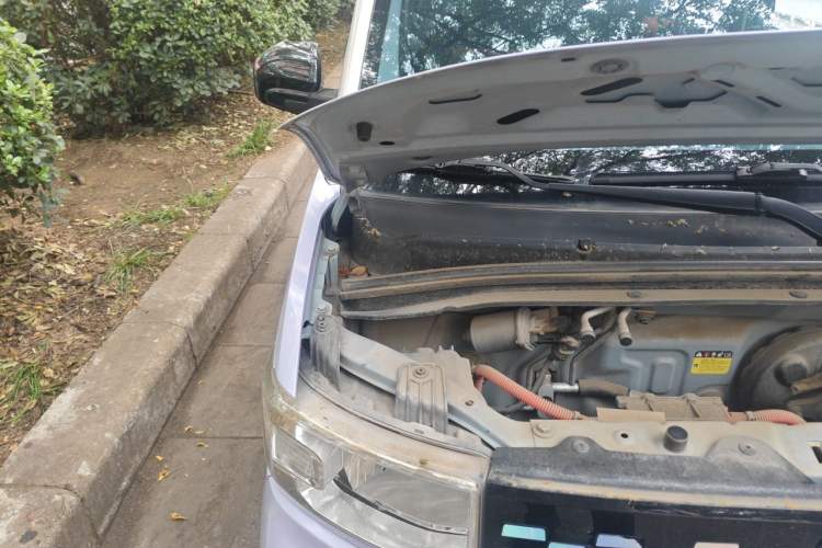 Used Wuling Hongguang MINIEV 2020 Freedom Version Lithium Iron Phosphate Engine Bay Right