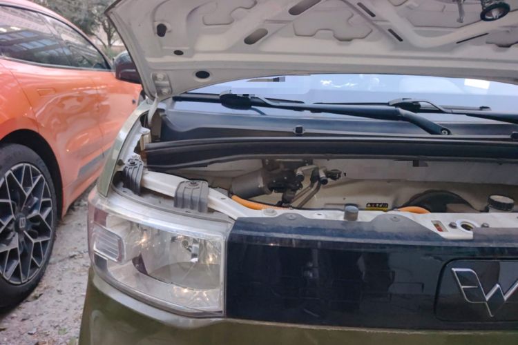 Used Wuling Hongguang MINIEV 2020 Zizai Version Lithium-NMC Engine Bay Right