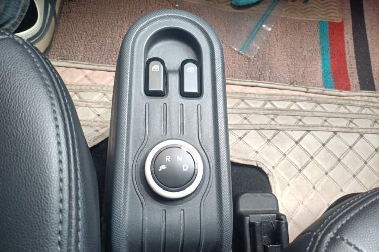 Used Wuling Hongguang MINIEV 2020 Freedom Version Lithium Iron Phosphate Gear Lever