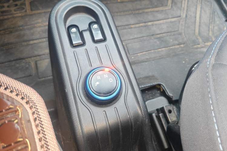 Used Wuling Hongguang MINIEV 2020 Freedom Version Lithium Iron Phosphate Gear Lever