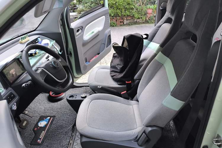 Used Wuling Hongguang MINIEV 2020 Enjoyment Model Lithium Iron Phosphate Left Front Seat