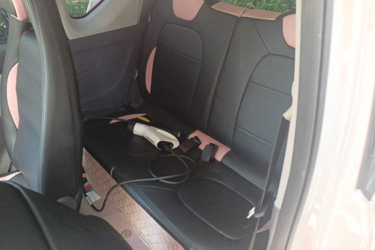Used Wuling Hongguang MINIEV 2020 Freedom Version Lithium Iron Phosphate Left Rear Seat