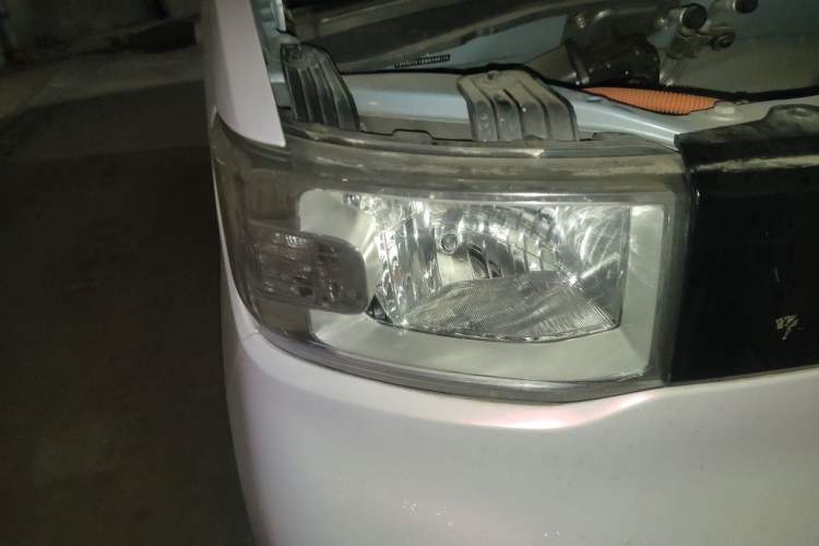 Used Wuling Hongguang MINIEV 2020 Zizai Version Lithium-NMC Right Front Headlight