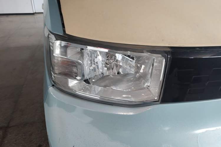Used Wuling Hongguang MINIEV 2020 Enjoyment Model Lithium Iron Phosphate Right Front Headlight