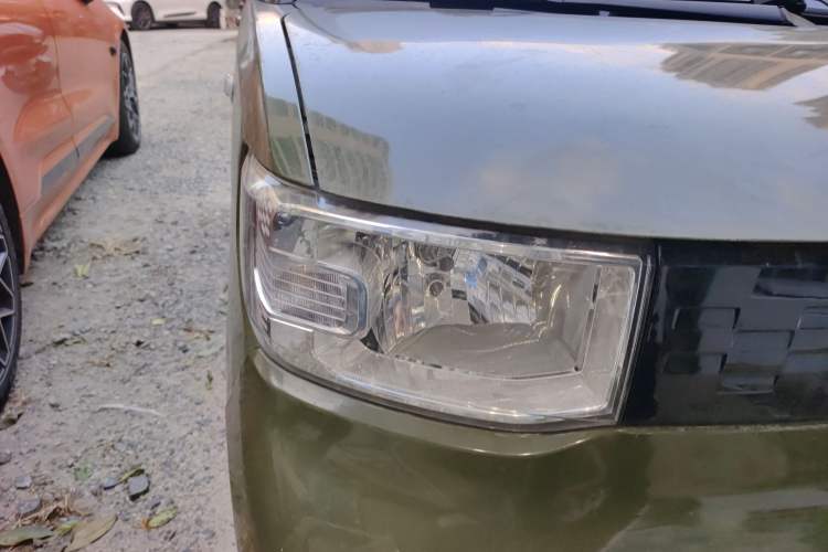 Used Wuling Hongguang MINIEV 2020 Zizai Version Lithium-NMC Right Front Headlight