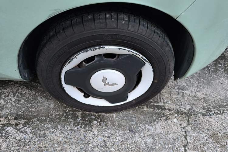 Used Wuling Hongguang MINIEV 2020 Enjoyment Model Lithium Iron Phosphate Right Front Wheel Hub