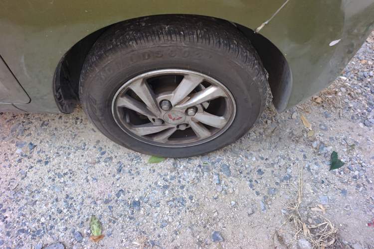 Used Wuling Hongguang MINIEV 2020 Zizai Version Lithium-NMC Right Front Wheel Hub