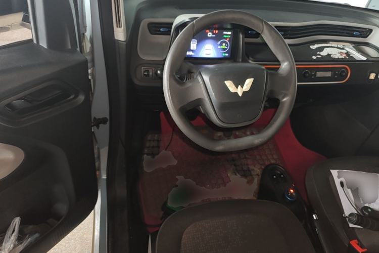 Used Wuling Hongguang MINIEV 2020 Enjoyment Model Lithium Iron Phosphate Steering Wheel