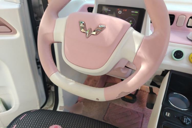 Used Wuling Hongguang MINIEV 2020 Enjoyment Model Lithium Iron Phosphate Steering Wheel