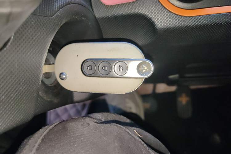 Used Wuling Hongguang MINIEV 2020 Zizai Version Lithium-NMC Vehicle Key