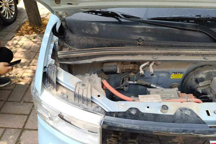 Used Wuling Hongguang MINIEV 2020 Freedom Version Lithium Iron Phosphate Engine Bay Right