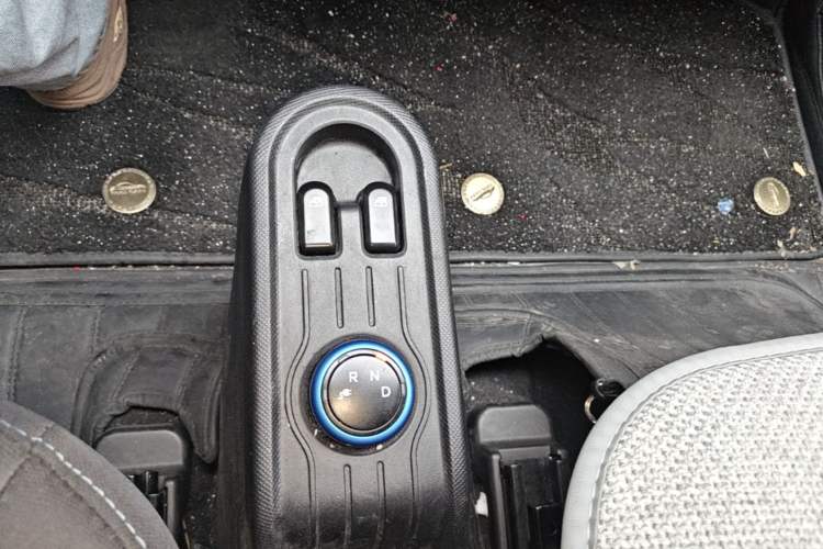 Used Wuling Hongguang MINIEV 2020 Enjoy Edition Lithium-Ion Battery Gear Lever