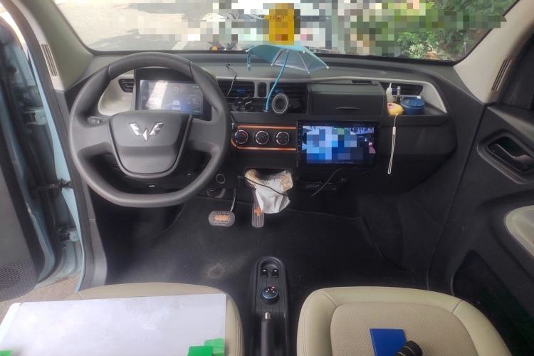 Used Wuling Hongguang MINIEV 2020 Enjoyment Model Lithium Iron Phosphate Interior 2