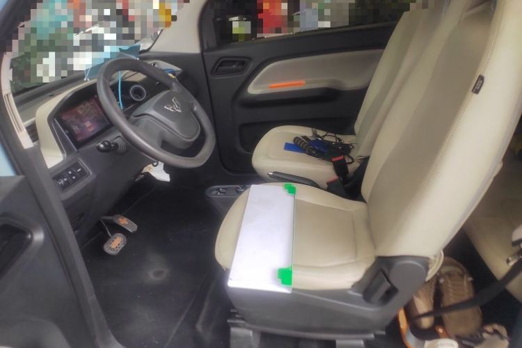 Used Wuling Hongguang MINIEV 2020 Enjoyment Model Lithium Iron Phosphate Interior 3