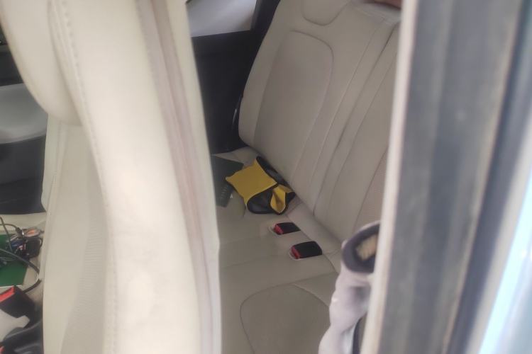 Used Wuling Hongguang MINIEV 2020 Enjoyment Model Lithium Iron Phosphate Interior 4