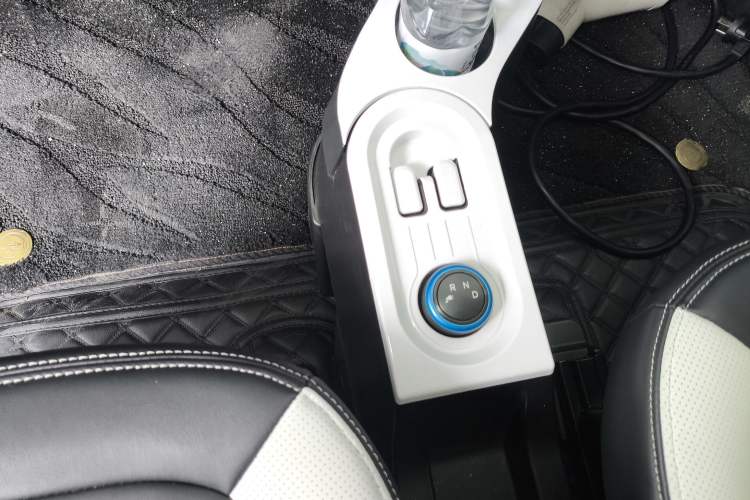 Used Wuling Hongguang MINIEV 2020 Freedom Version Lithium Iron Phosphate Interior 5