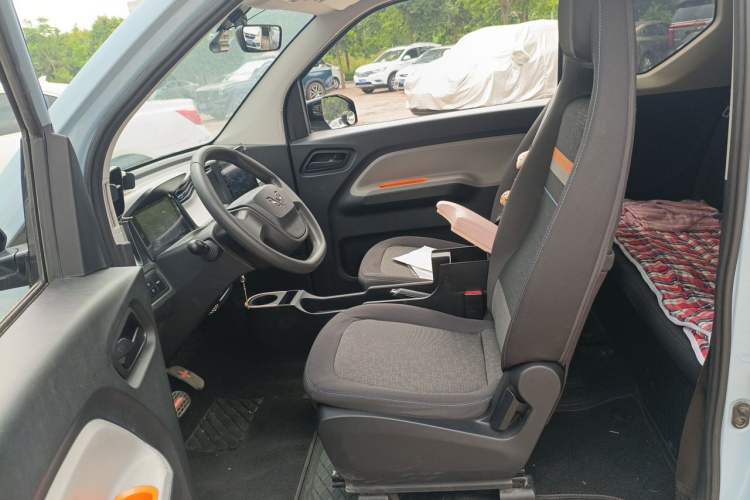 Used Wuling Hongguang MINIEV 2020 Freedom Version Lithium Iron Phosphate Left Front Seat