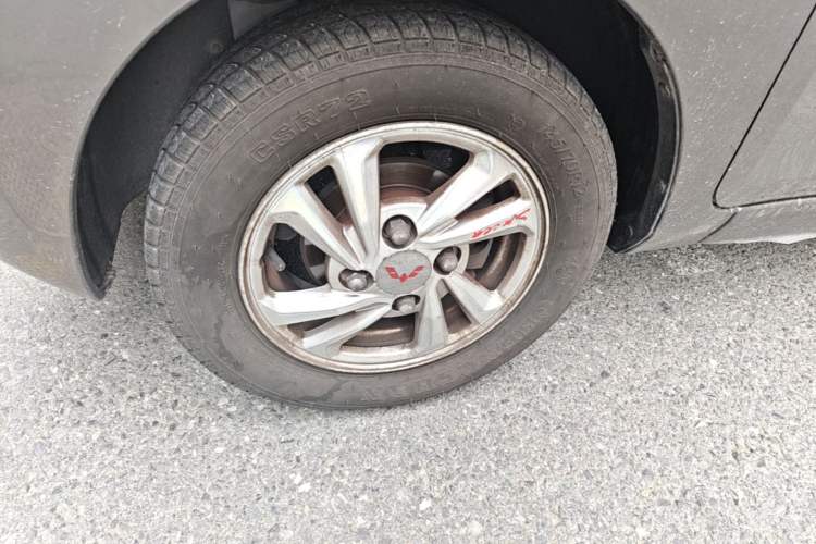 Used Wuling Hongguang MINIEV 2020 Enjoy Edition Lithium-Ion Battery Left Front Wheel Hub