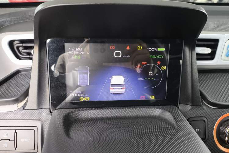 Used Wuling Hongguang MINIEV 2020 Freedom Version Lithium Iron Phosphate Odometer Close Up