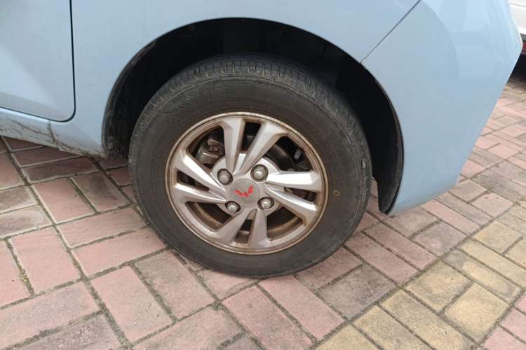 Used Wuling Hongguang MINIEV 2020 Freedom Version Lithium Iron Phosphate Right Front Wheel Hub