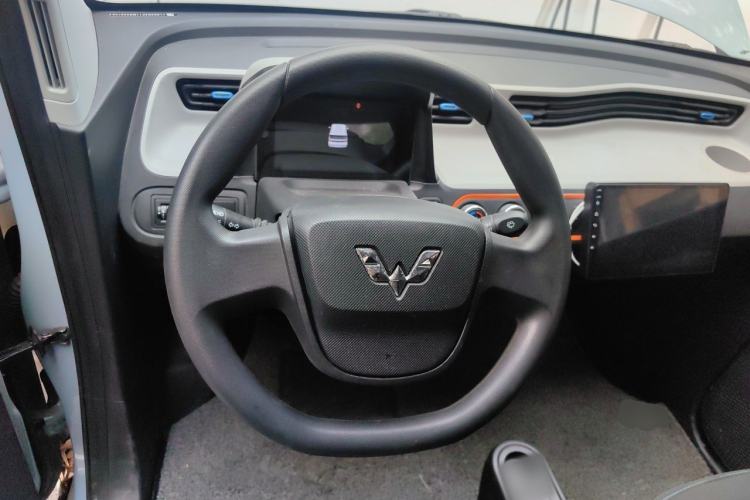 Used Wuling Hongguang MINIEV 2020 Enjoyment Model Lithium Iron Phosphate Steering Wheel