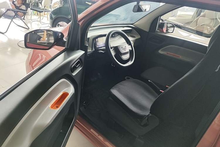 Used Wuling Hongguang MINIEV 2020 Freedom Version Lithium Iron Phosphate Driver Seat