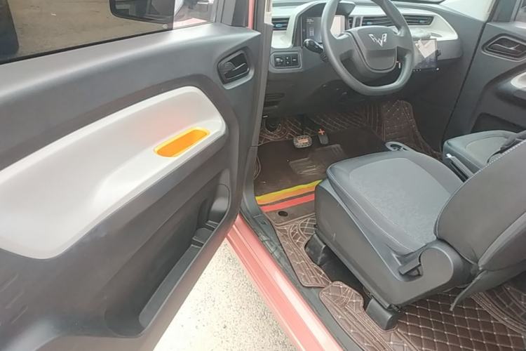 Used Wuling Hongguang MINIEV 2020 Enjoyment Model Lithium Iron Phosphate Driver Seat