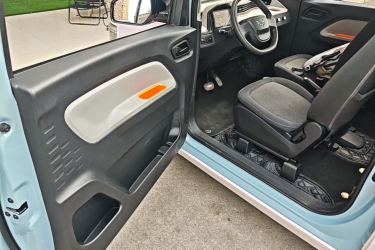 Used Wuling Hongguang MINIEV 2020 Zizai Version Lithium-NMC Driver Seat