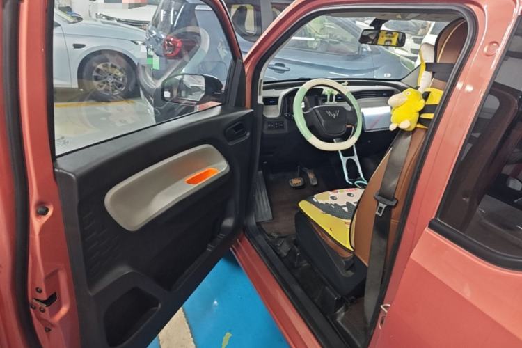 Used Wuling Hongguang MINIEV 2020 Enjoyment Model Lithium Iron Phosphate Driver Seat