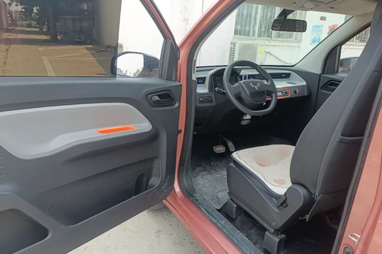 Used Wuling Hongguang MINIEV 2020 Freedom Version Lithium Iron Phosphate Driver Seat