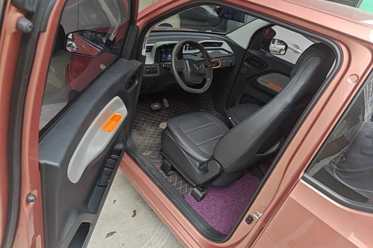 Used Wuling Hongguang MINIEV 2020 Enjoyment Model Lithium Iron Phosphate Driver Seat