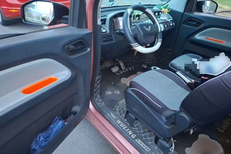 Used Wuling Hongguang MINIEV 2020 Freedom Version Lithium Iron Phosphate Driver Seat