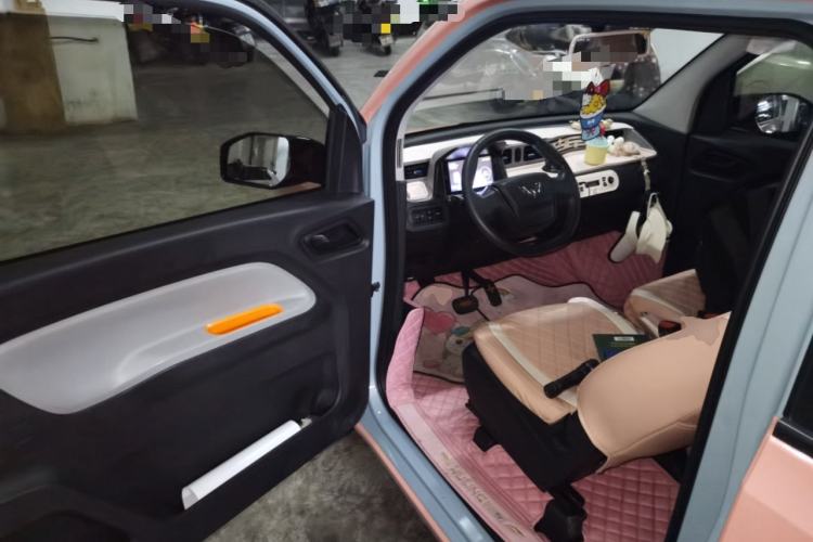 Used Wuling Hongguang MINIEV 2020 Freedom Version Lithium Iron Phosphate Driver Seat