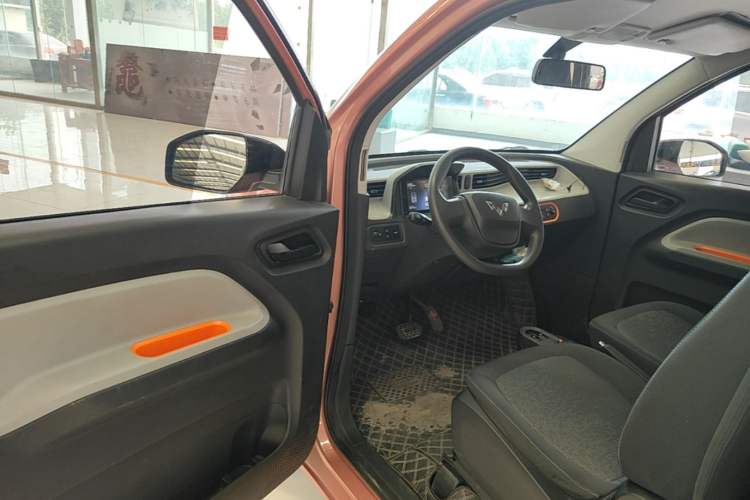 Used Wuling Hongguang MINIEV 2020 Zizai Version Lithium-NMC Driver Seat