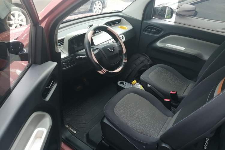 Used Wuling Hongguang MINIEV 2020 Zizai Version Lithium-NMC Driver Seat