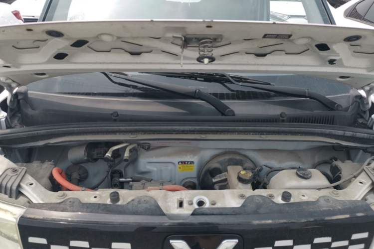 Used Wuling Hongguang MINIEV 2020 Easy Version Lithium-Ion Battery Engine Bay