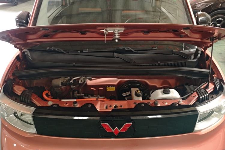 Used Wuling Hongguang MINIEV 2020 Freedom Version Lithium Iron Phosphate Engine Bay