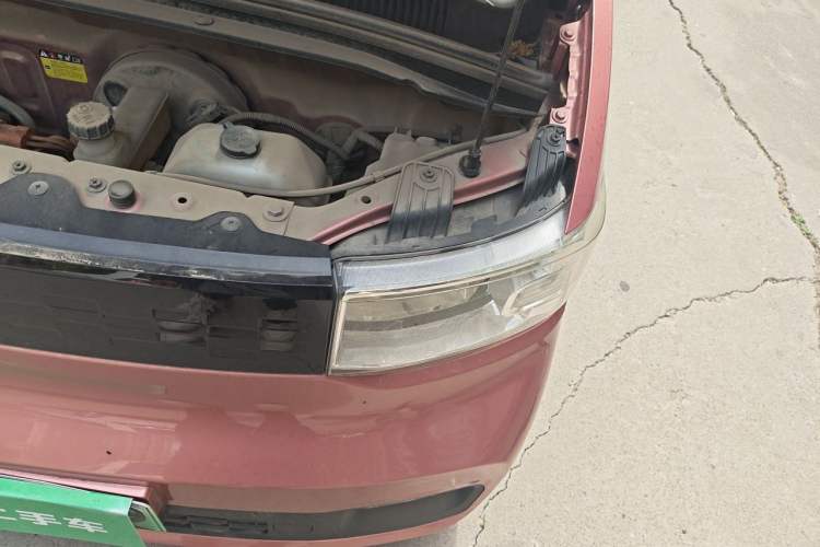 Used Wuling Hongguang MINIEV 2020 Freedom Version Lithium Iron Phosphate Engine Bay Left