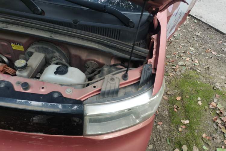 Used Wuling Hongguang MINIEV 2020 Freedom Version Lithium Iron Phosphate Engine Bay Left