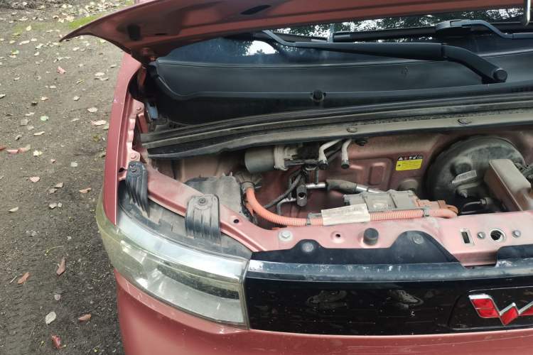 Used Wuling Hongguang MINIEV 2020 Freedom Version Lithium Iron Phosphate Engine Bay Right