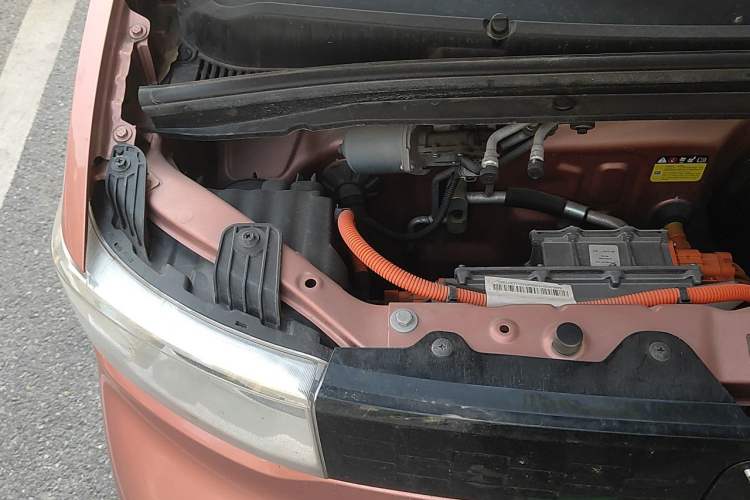 Used Wuling Hongguang MINIEV 2020 Enjoyment Model Lithium Iron Phosphate Engine Bay Right
