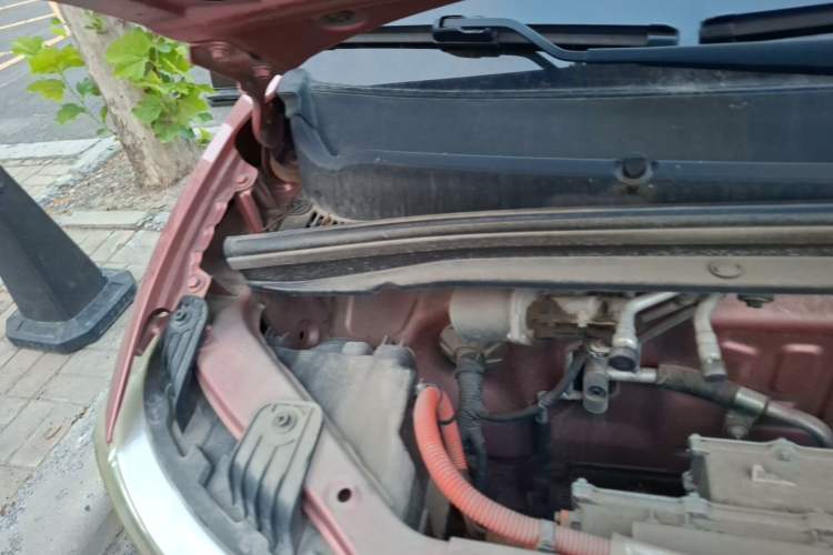 Used Wuling Hongguang MINIEV 2020 Freedom Version Lithium Iron Phosphate Engine Bay Right