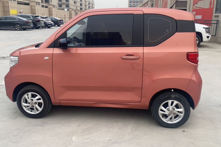 Used Wuling Hongguang MINIEV 2020 Freedom Version Lithium Iron Phosphate Exterior 4