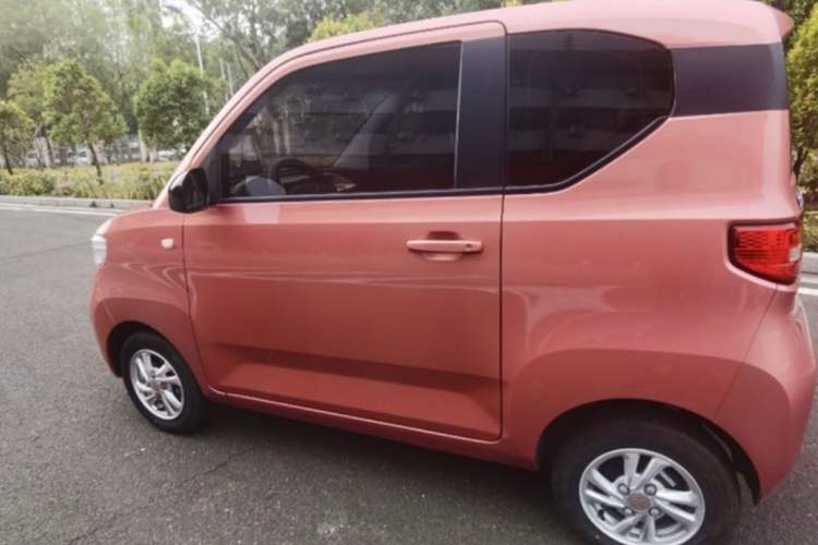 Used Wuling Hongguang MINIEV 2020 Enjoyment Model Lithium Iron Phosphate Exterior 4