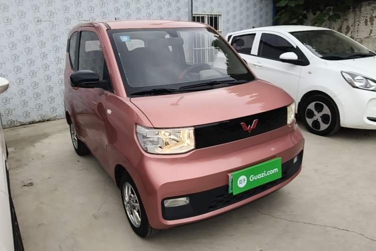 Used Wuling Hongguang MINIEV 2020 Enjoyment Model Lithium Iron Phosphate Front Right 45 Deg