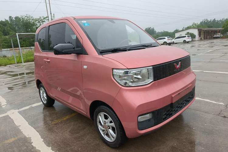 Used Wuling Hongguang MINIEV 2020 Freedom Version Lithium Iron Phosphate Front Right 45 Deg