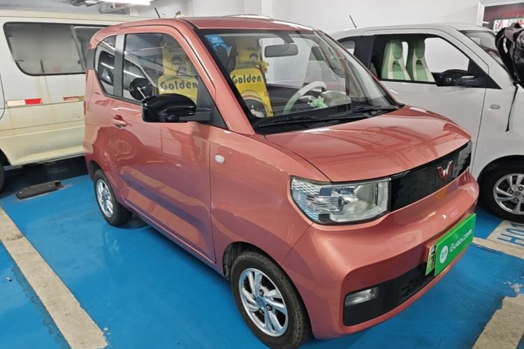 Used Wuling Hongguang MINIEV 2020 Enjoyment Model Lithium Iron Phosphate Front Right 45 Deg